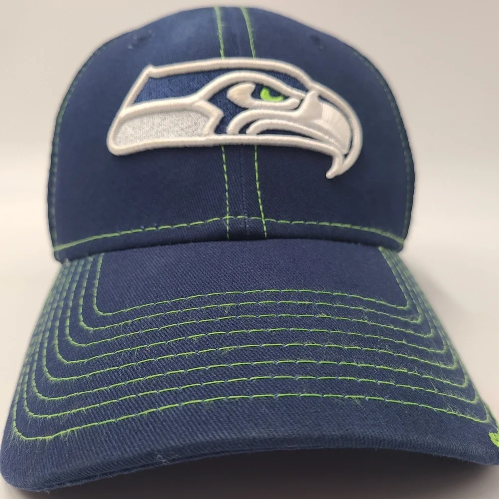 Seattle Seahawks Hat Fitted M-L Mesh New Era 39Thirty Blue NFL Football Logo Men
